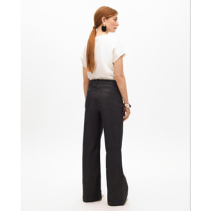 Jeans ampio effetto coated