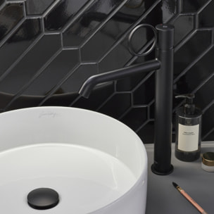 Mitigeur lavabo haut Vivienne noir mat avec bague noire mate