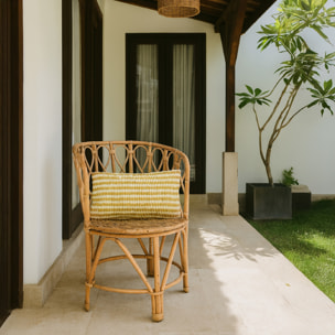 Fauteuil en rotin tressé avec coussin curcuma KATAVI