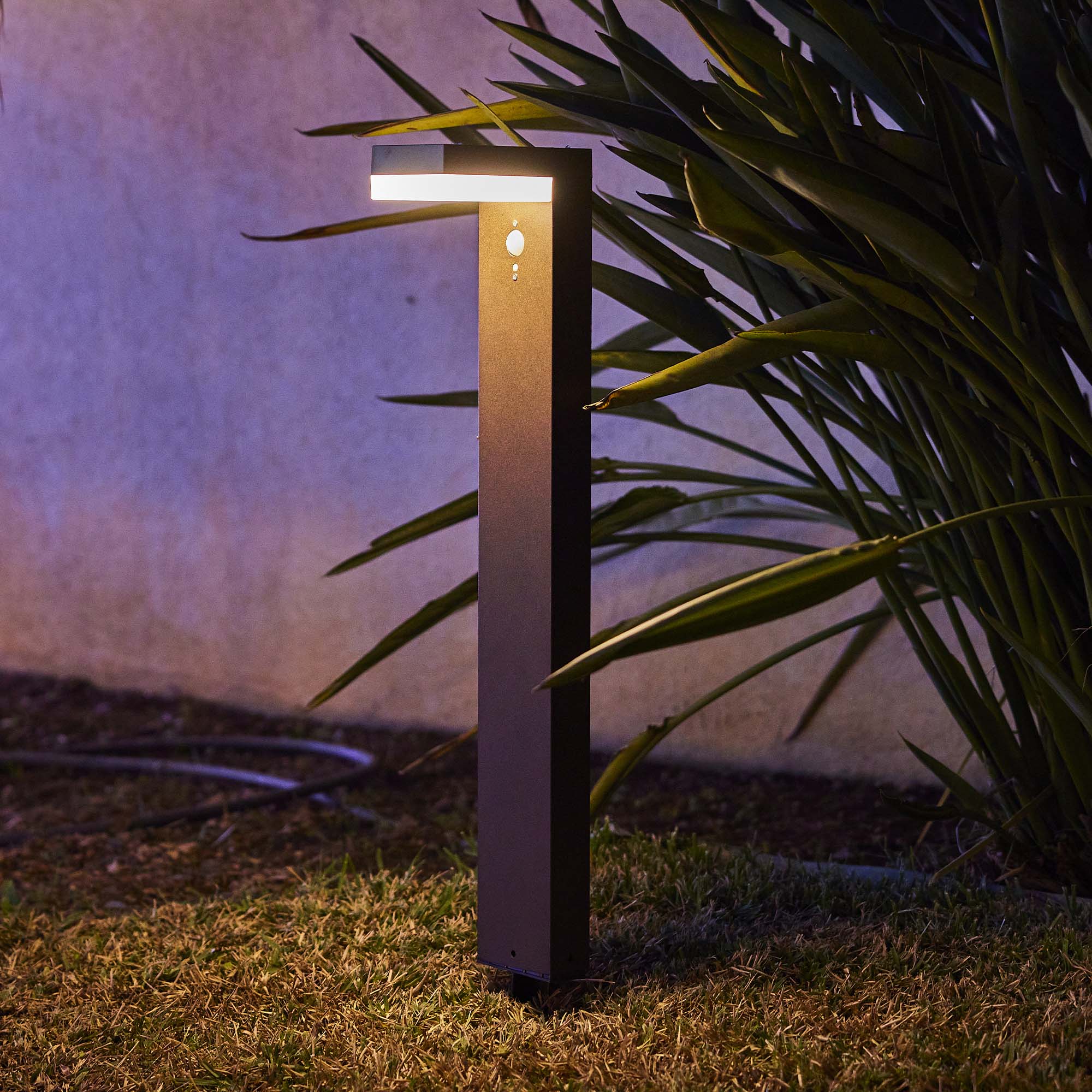 Potelet solaire CENOVA TALL Gris H50cm 600LM