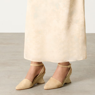 Alpargatas de cuña de mujer Judi en ante con punta afilada y cierre de pulsera