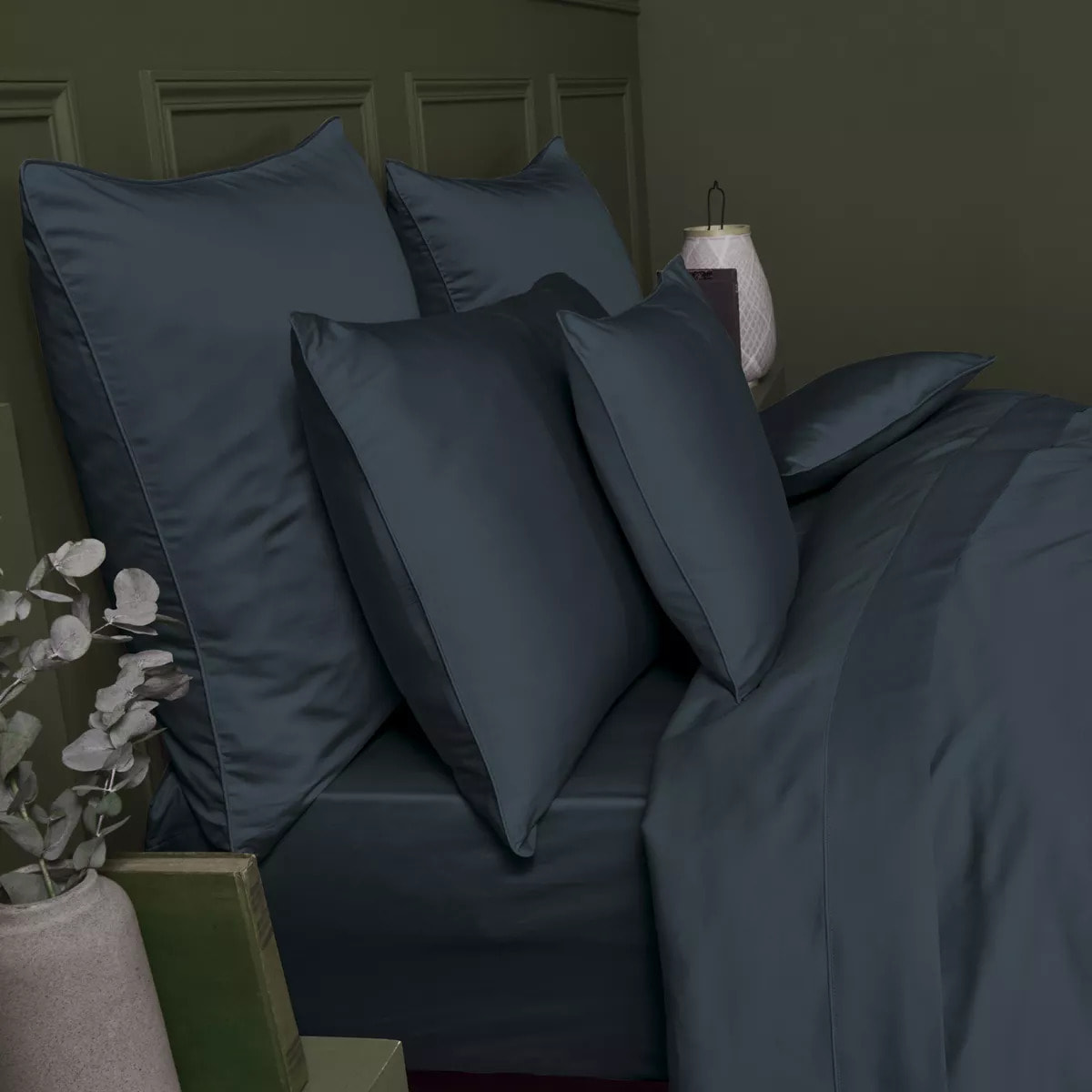 Drap housse b50 satin de coton uni bleu Ava uni bleu nuit