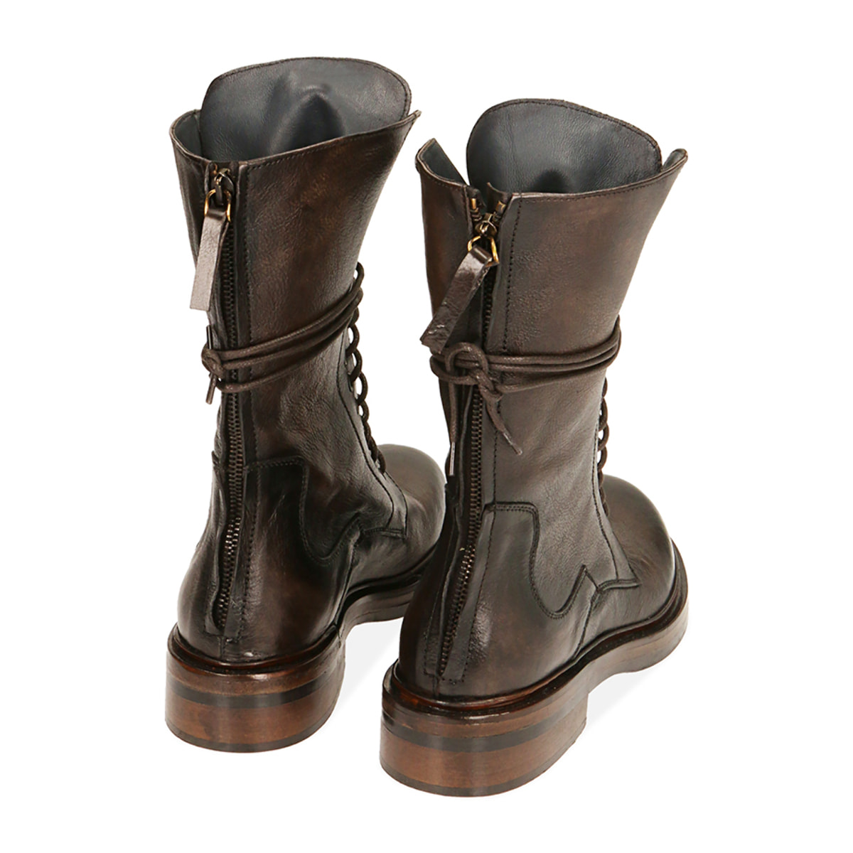 Botas militares de cuero marrón oscuro