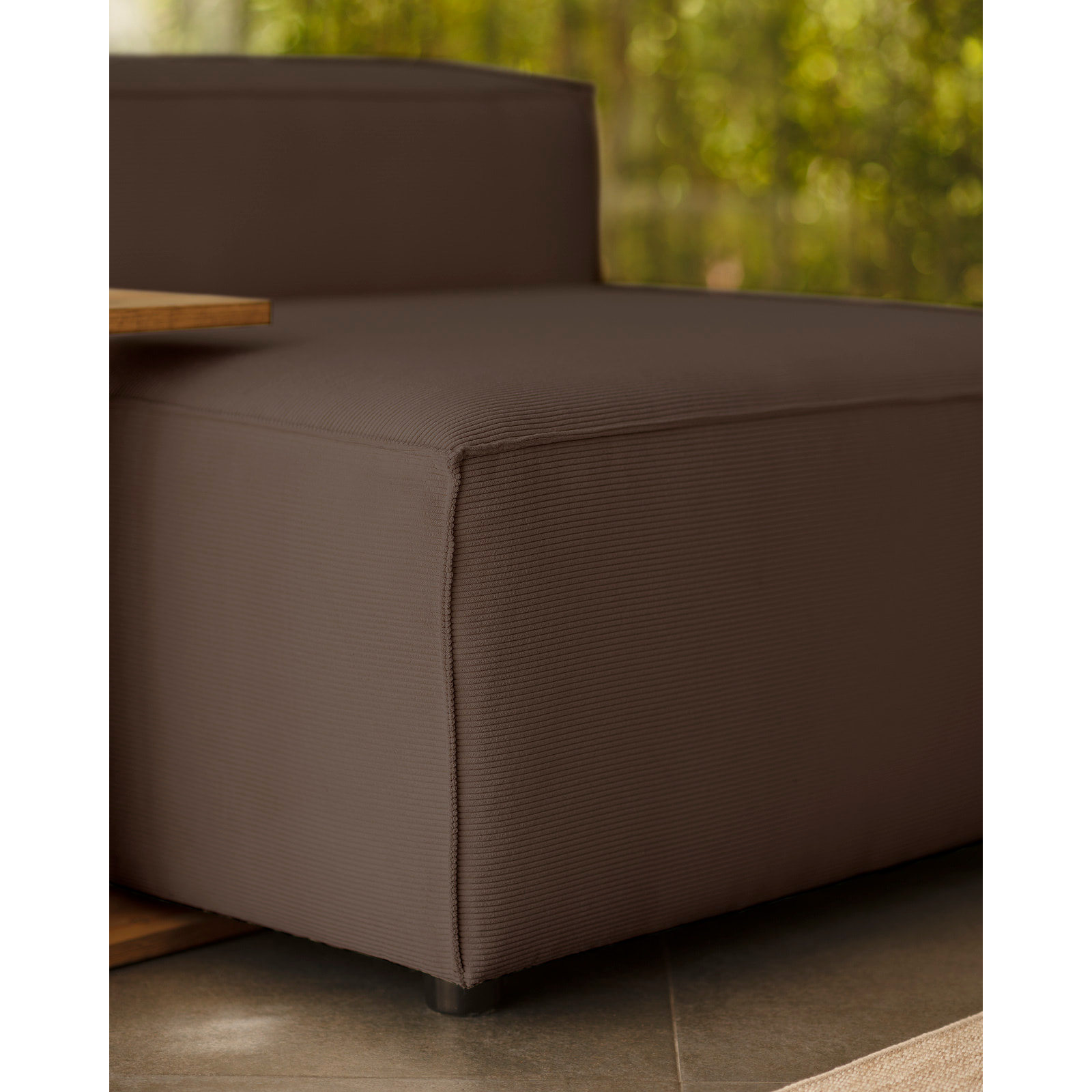 Sillón de pana color gris oscuro de 110x90cm Alto: 70 Largo: 110 Ancho: 90