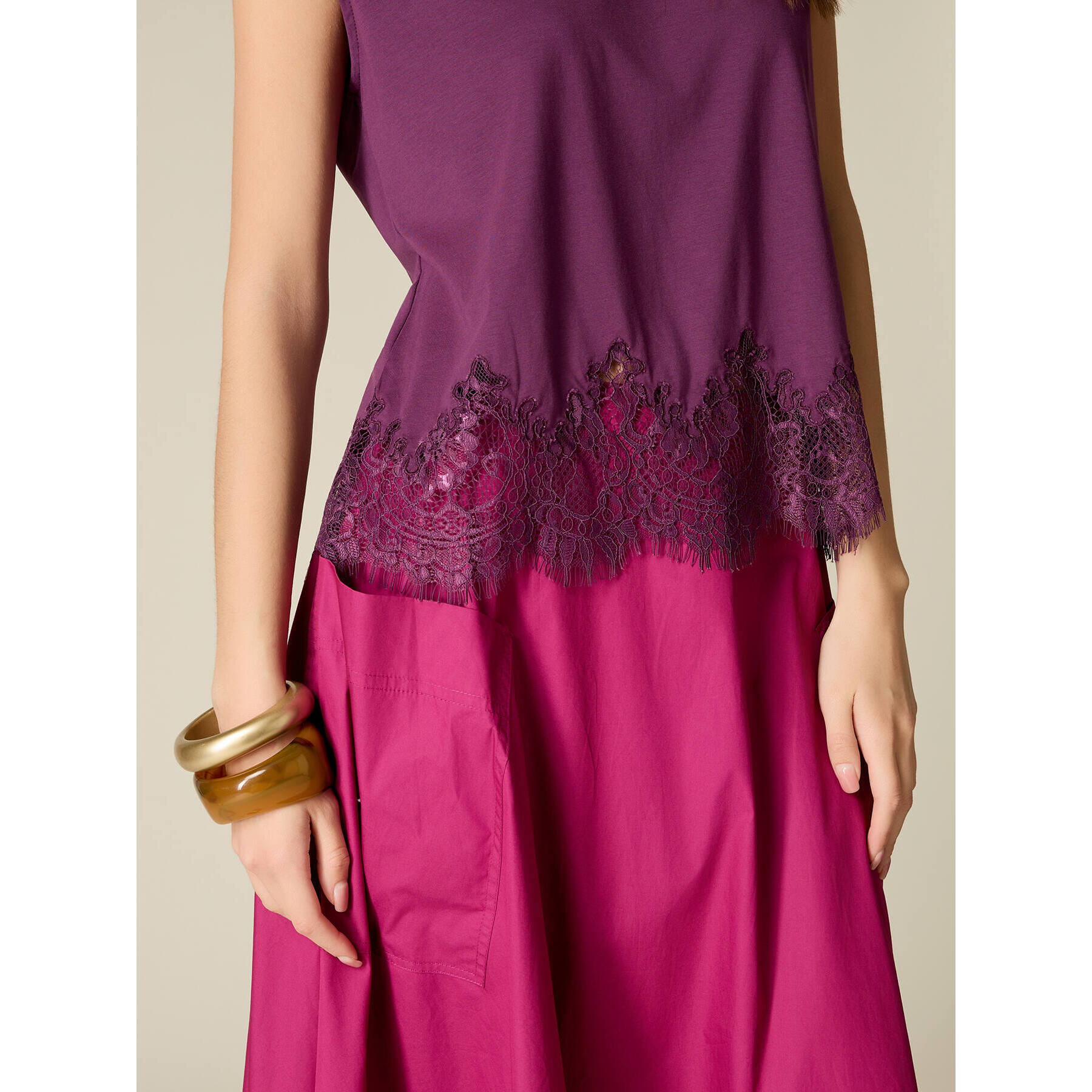 Oltre - T-shirt con inserto in pizzo - Viola