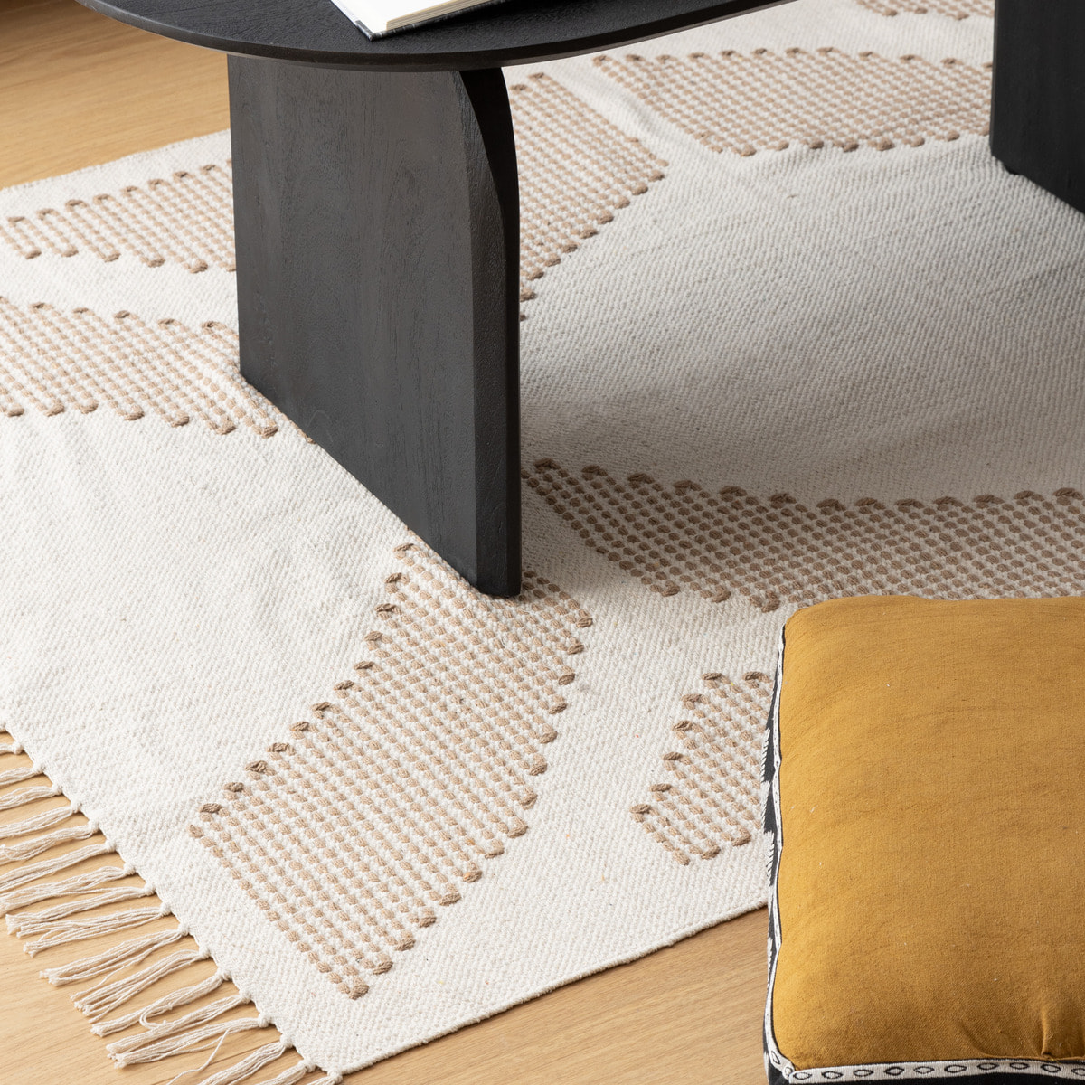 Tapis broderie Inuit dreams blanc 120x170cm