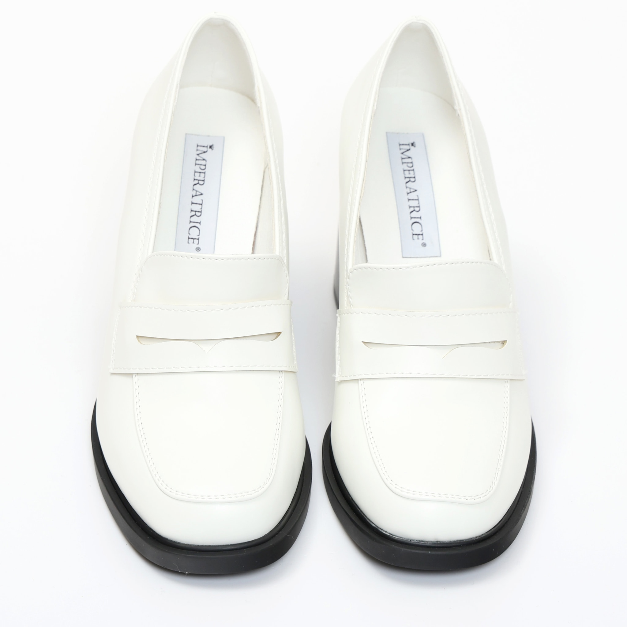 Mocassini in simil pelle con tacco comodo quadrato