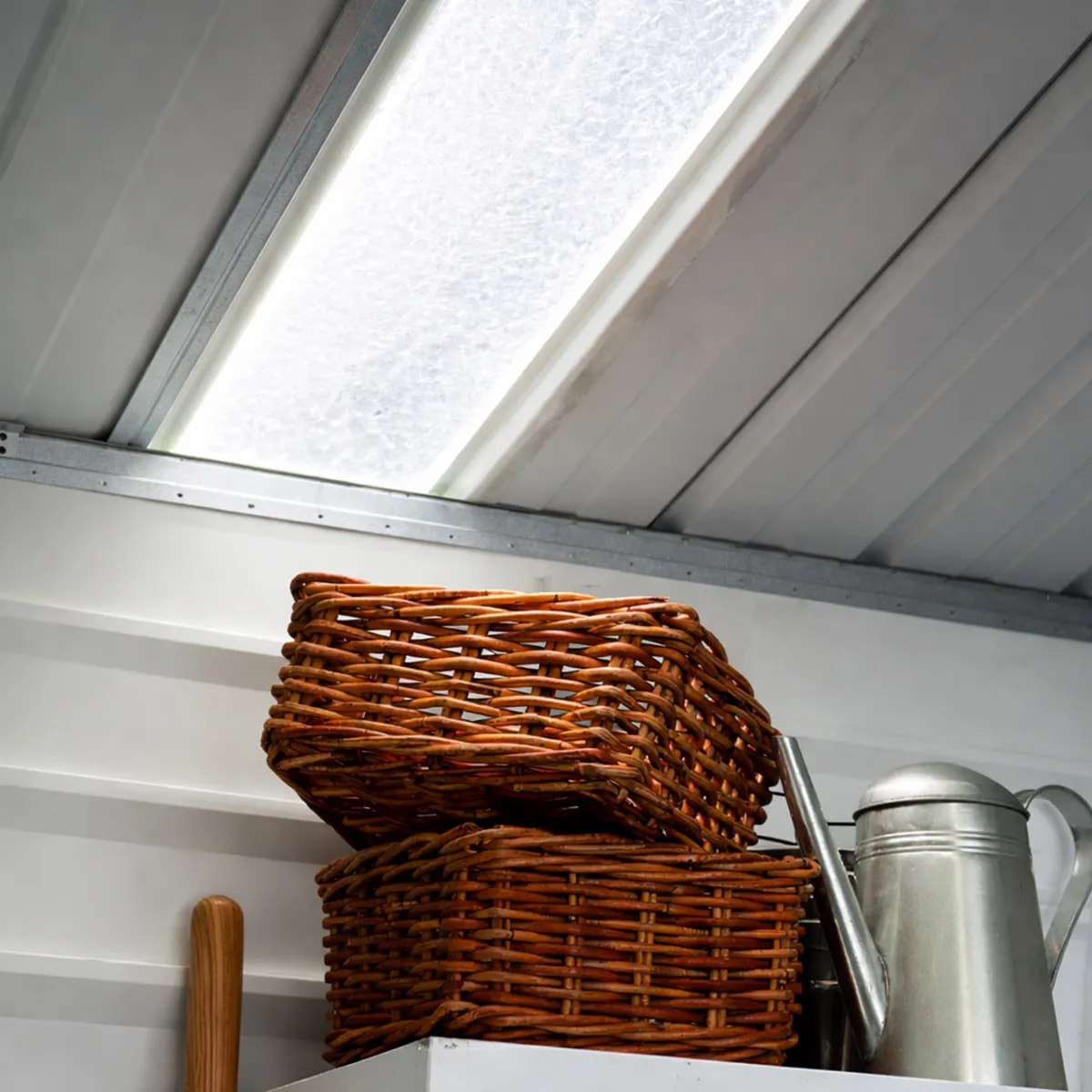 Abri de jardin métal Yardmaster 6,44 m² + kit d'ancrage