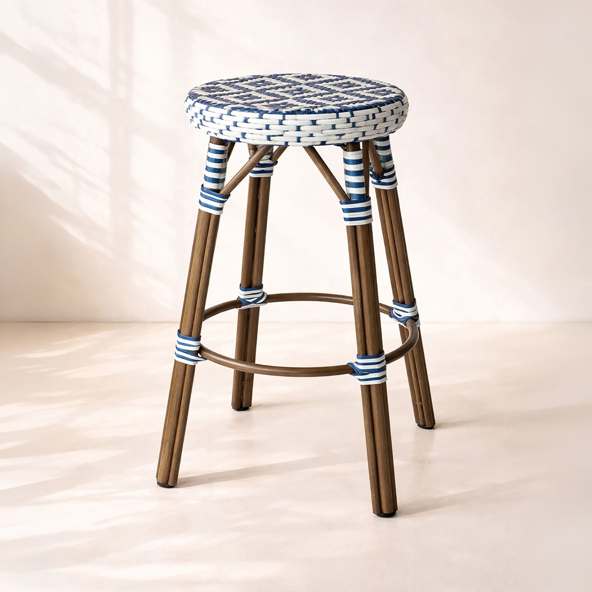 Tabouret de bar d'extérieur en textilène avec effet rotin tressé bleu SCALA