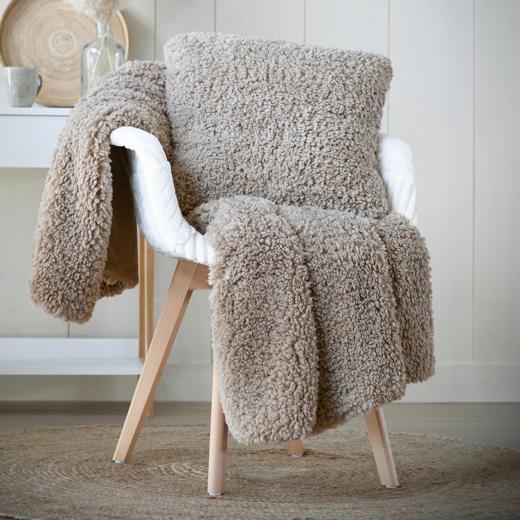 Coussin carré moelleux imitation fourrure - Taupe