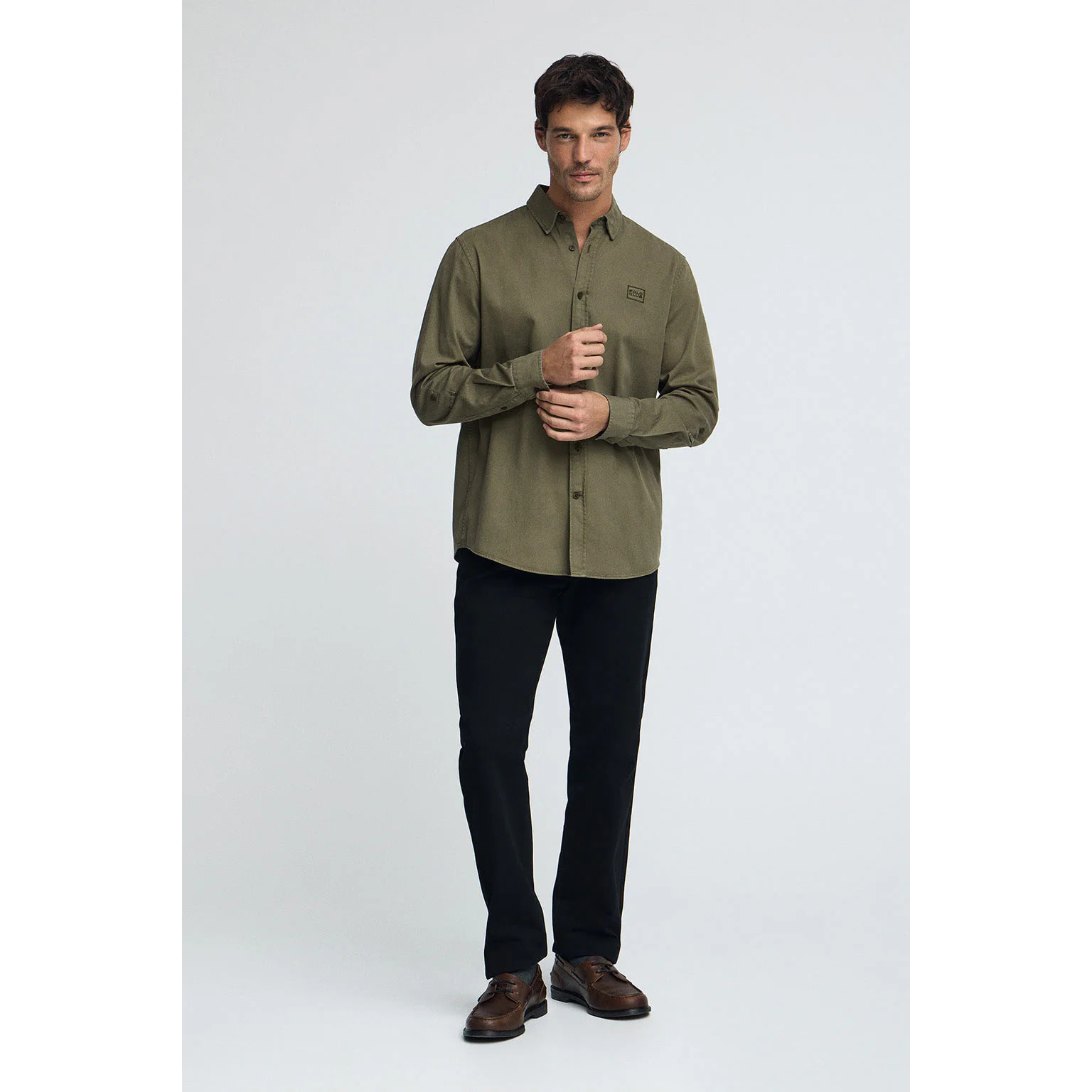 Camisa verde militar de corte regular con logo Polo Club