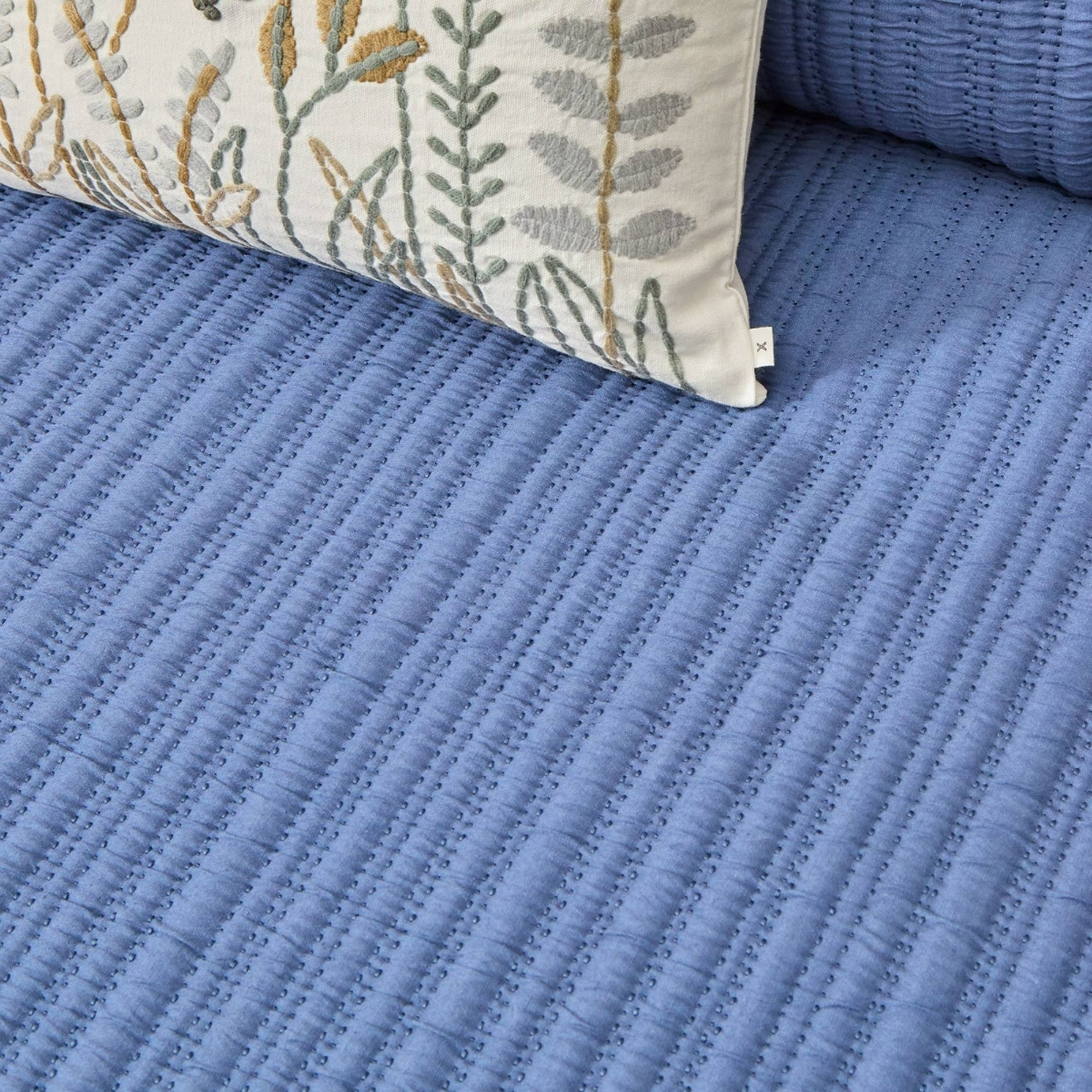 Edredón liso reversible Licheri color azul marino