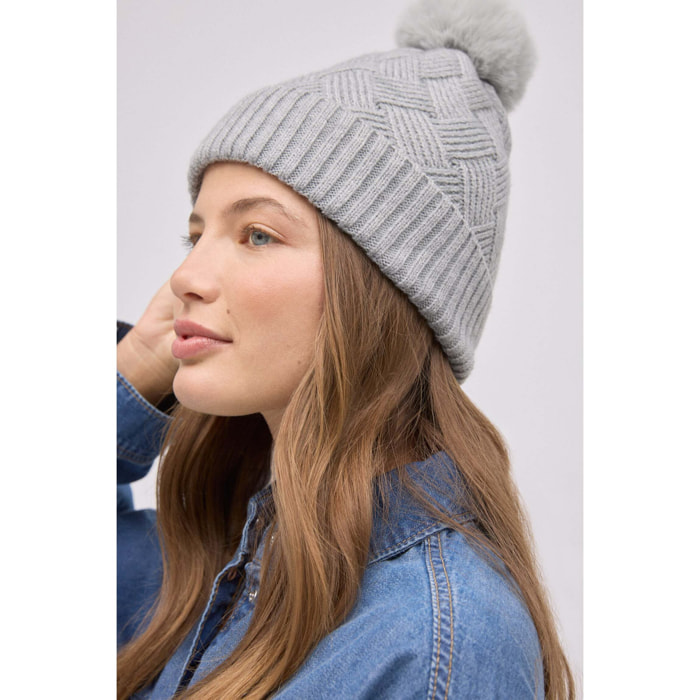 Cappello di peluche con pompon