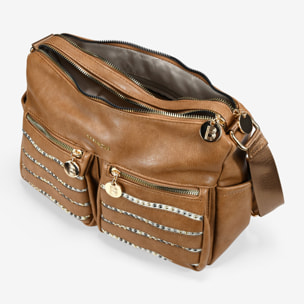 Bolso bandolera tostado con bolsillos y tachas