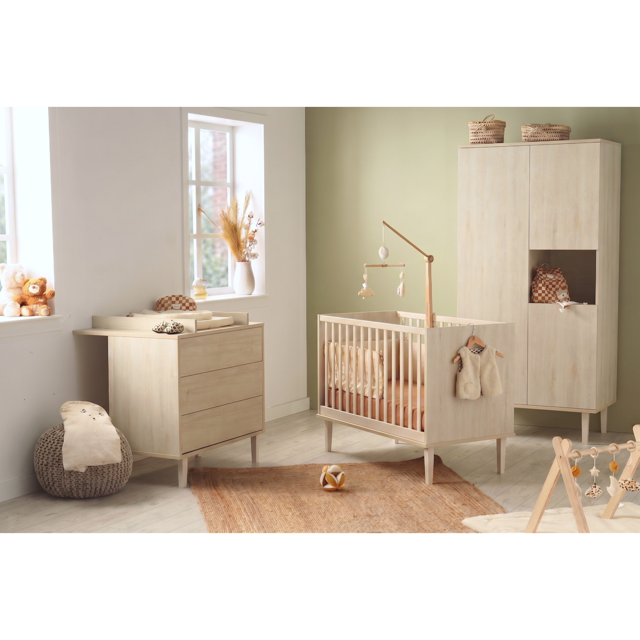 Lit bébé 120x60 sur pieds - décor bois hêtre cendré