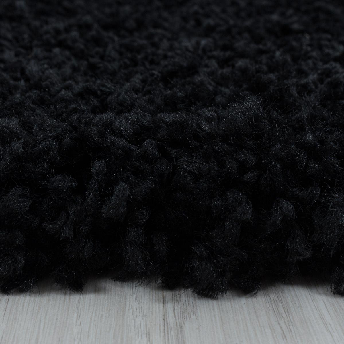 Tapis poils longs shaggy tissé motif uni RIBI