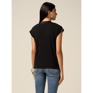 Oltre - T-shirt bimaterica con scollo a V - Nero