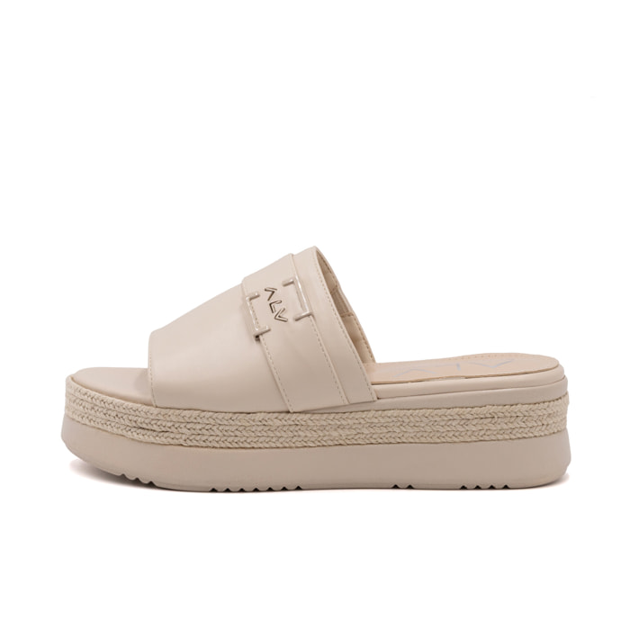 ALV by Alviero Martini Sandali