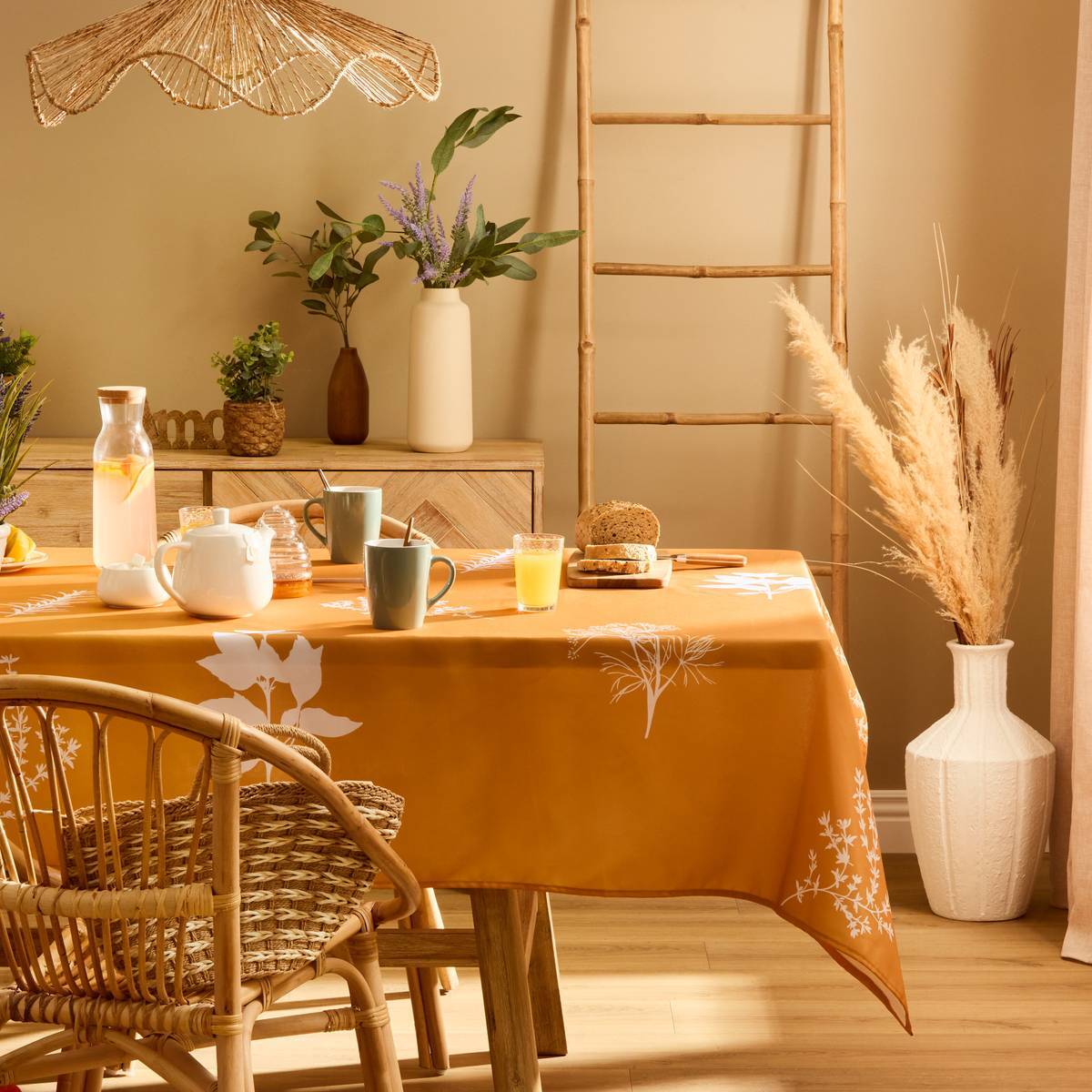 Nappe Garrigue 300x150cm moutarde imprimé feuilles