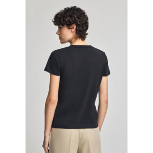 Camiseta negra de escote en pico y bordado Rigby Best