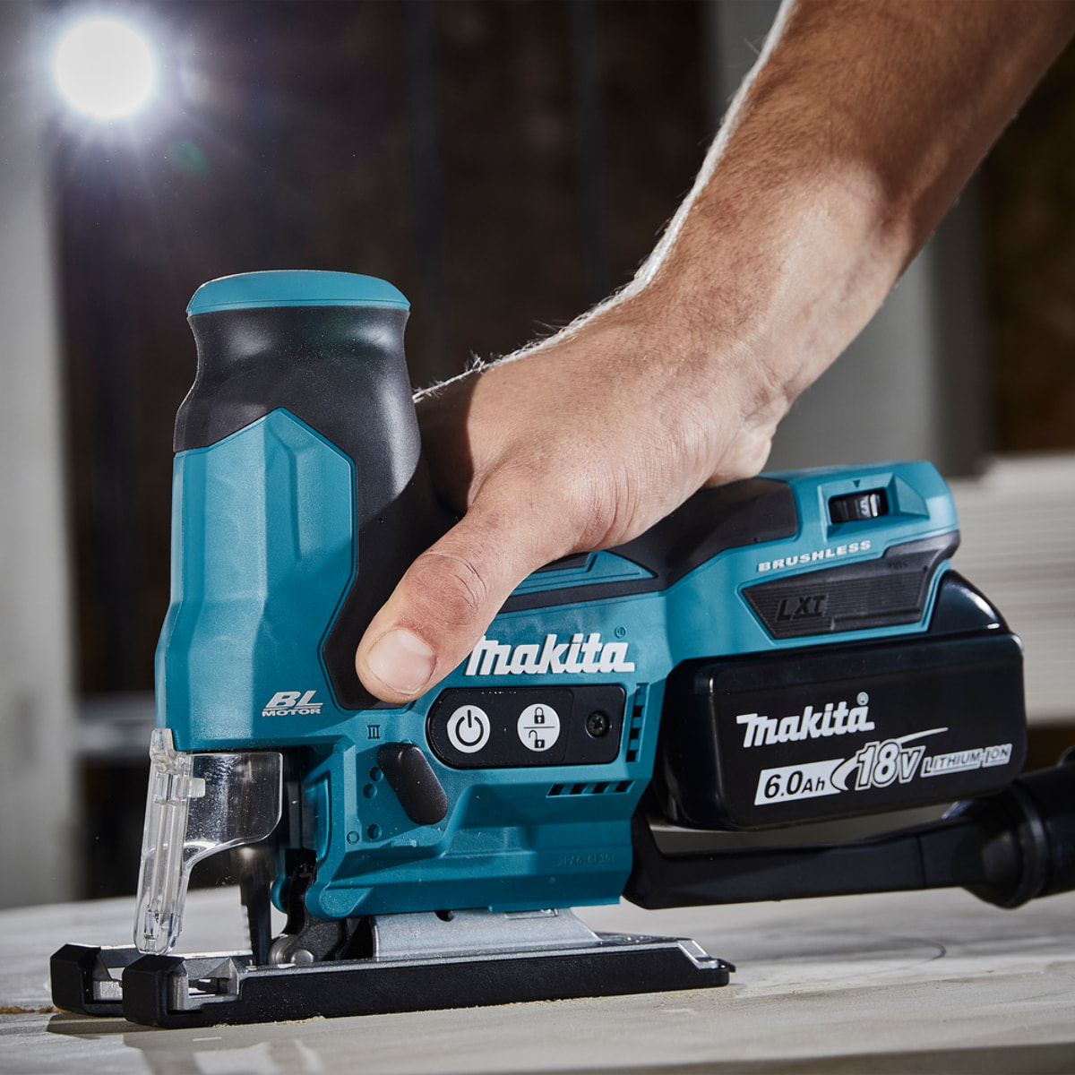 Scie sauteuse LXT ®DJV185Z - MAKITA - sans batterie, ni chargeur - DJV185Z