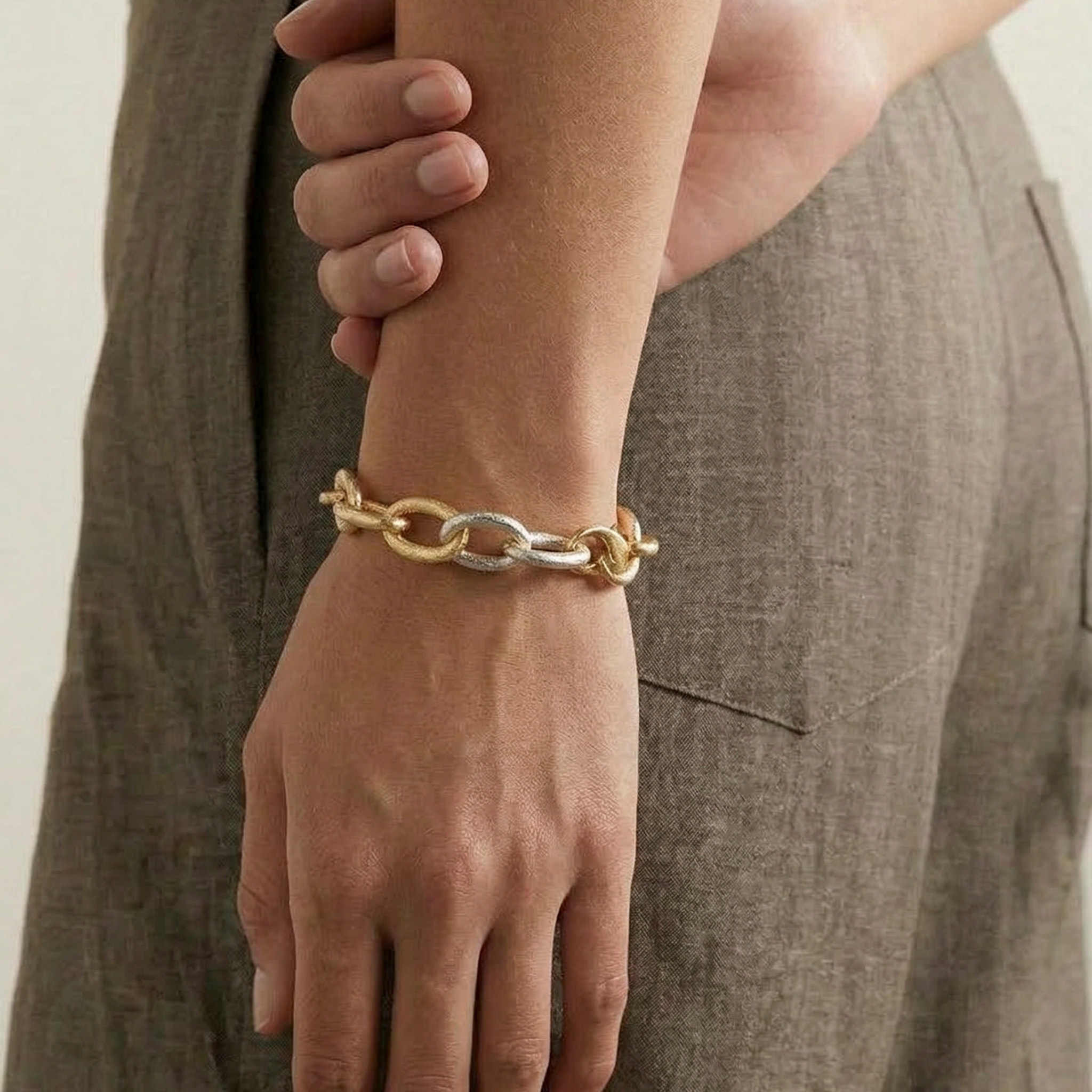 Pulsera Adelky acabado plata y oro amarillo 18k