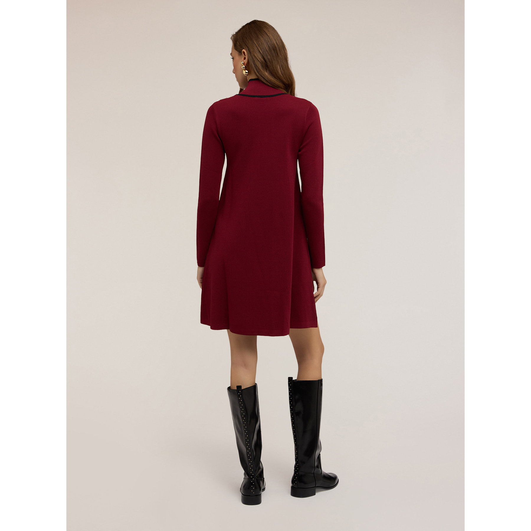 Motivi - Vestido corto de punto con ribetes de color contrastante - Burgundy