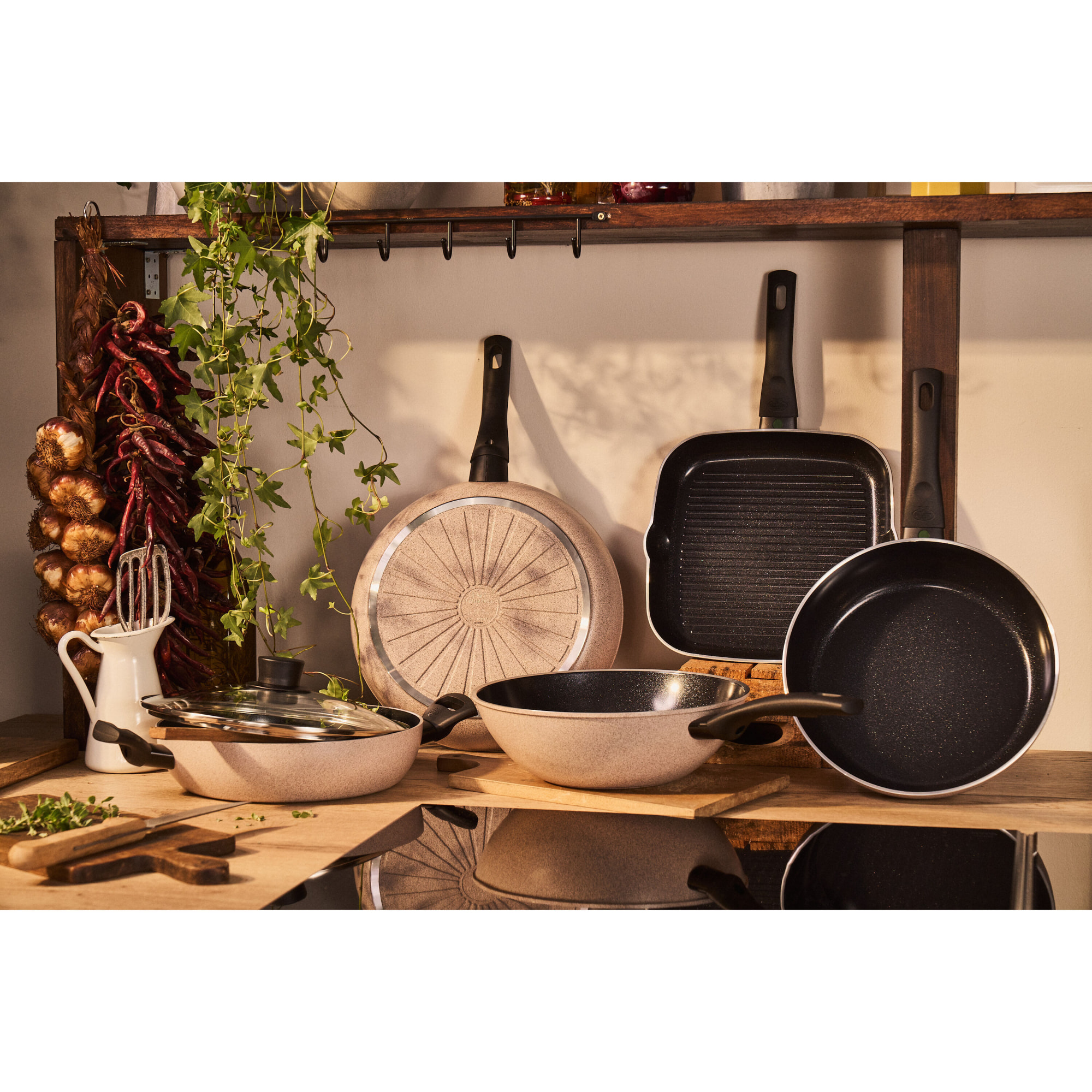 Gril BALLARINI Ledro 28 cm, Aluminium, Revêtement Céramique, Sable