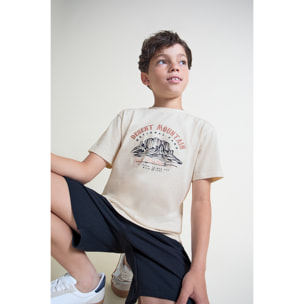 Conjunto Camiseta con Estampado Desert Mountain y Shorts Cargo con Bolsillos Laterales | Color: Crudo | Street Monkey