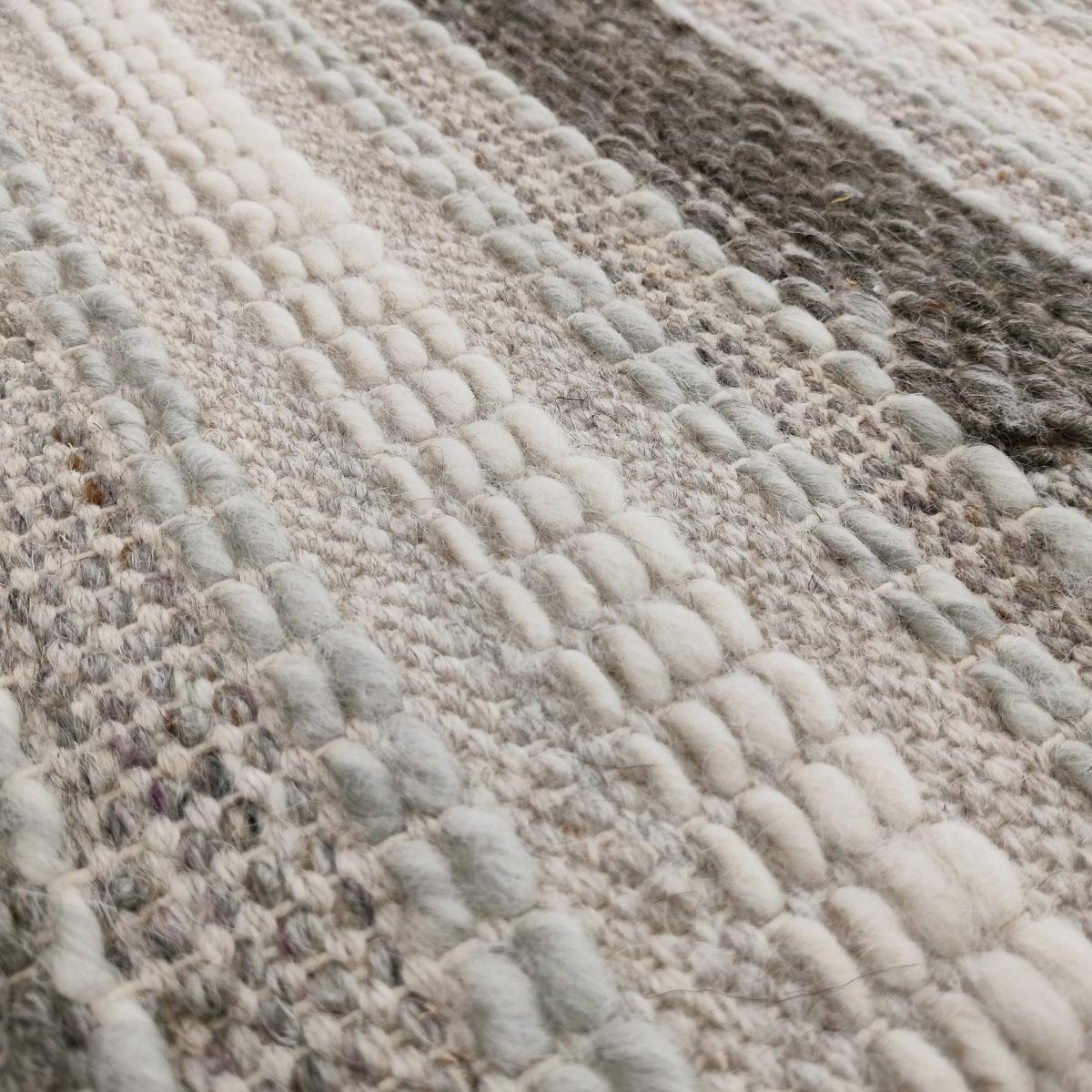 Tapis Kilm reversible Futo, tissé à plat à la main à base de plastique recyclé