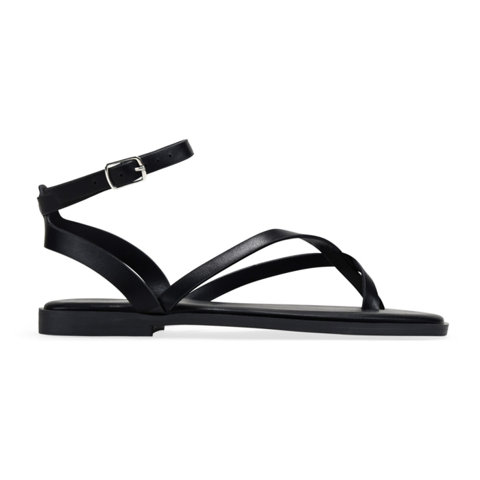Sandalias de dedo negras con pulsera y hebilla