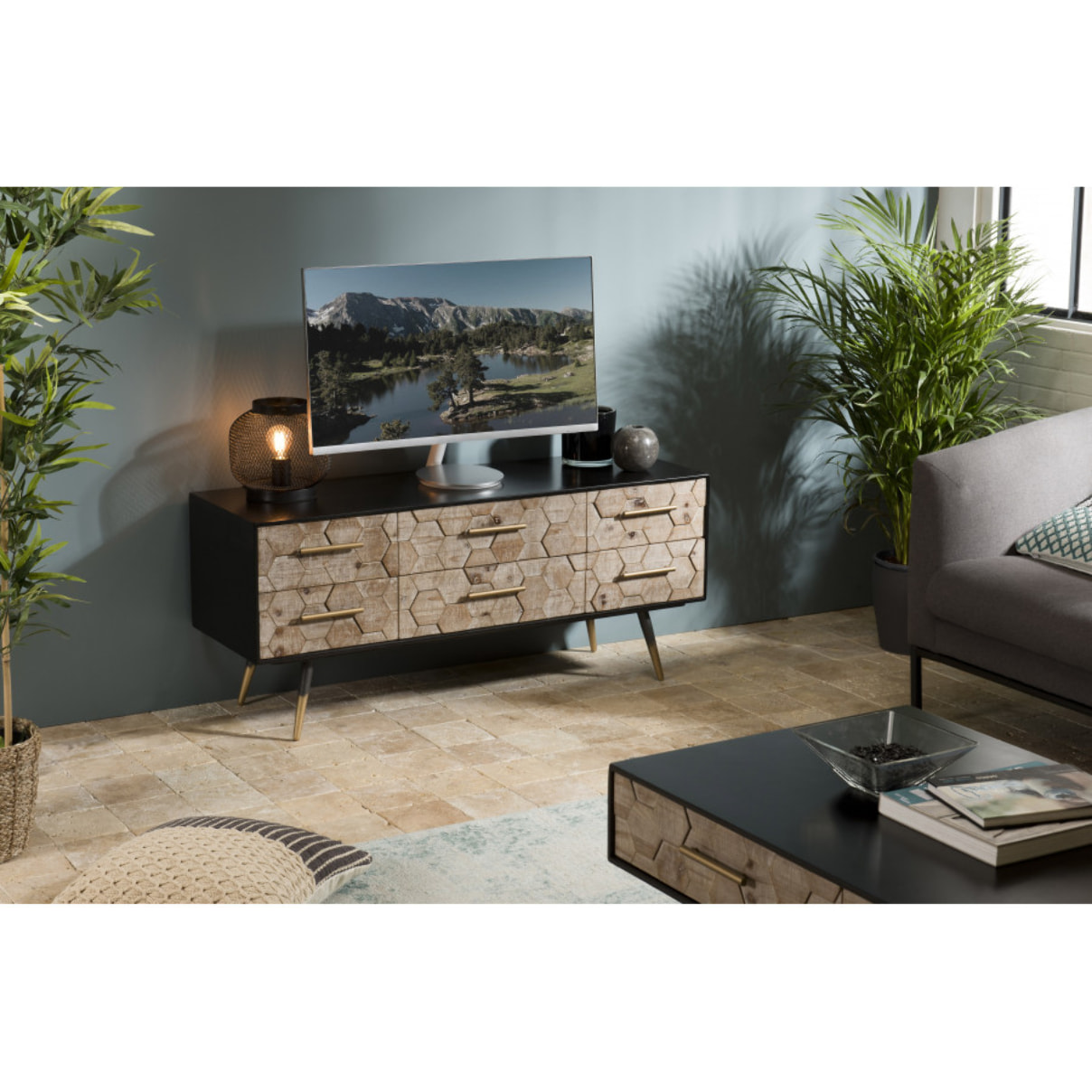 DALIE - Meuble TV noir 6 tiroirs scandi bois Sapin marqueté pieds métal doré