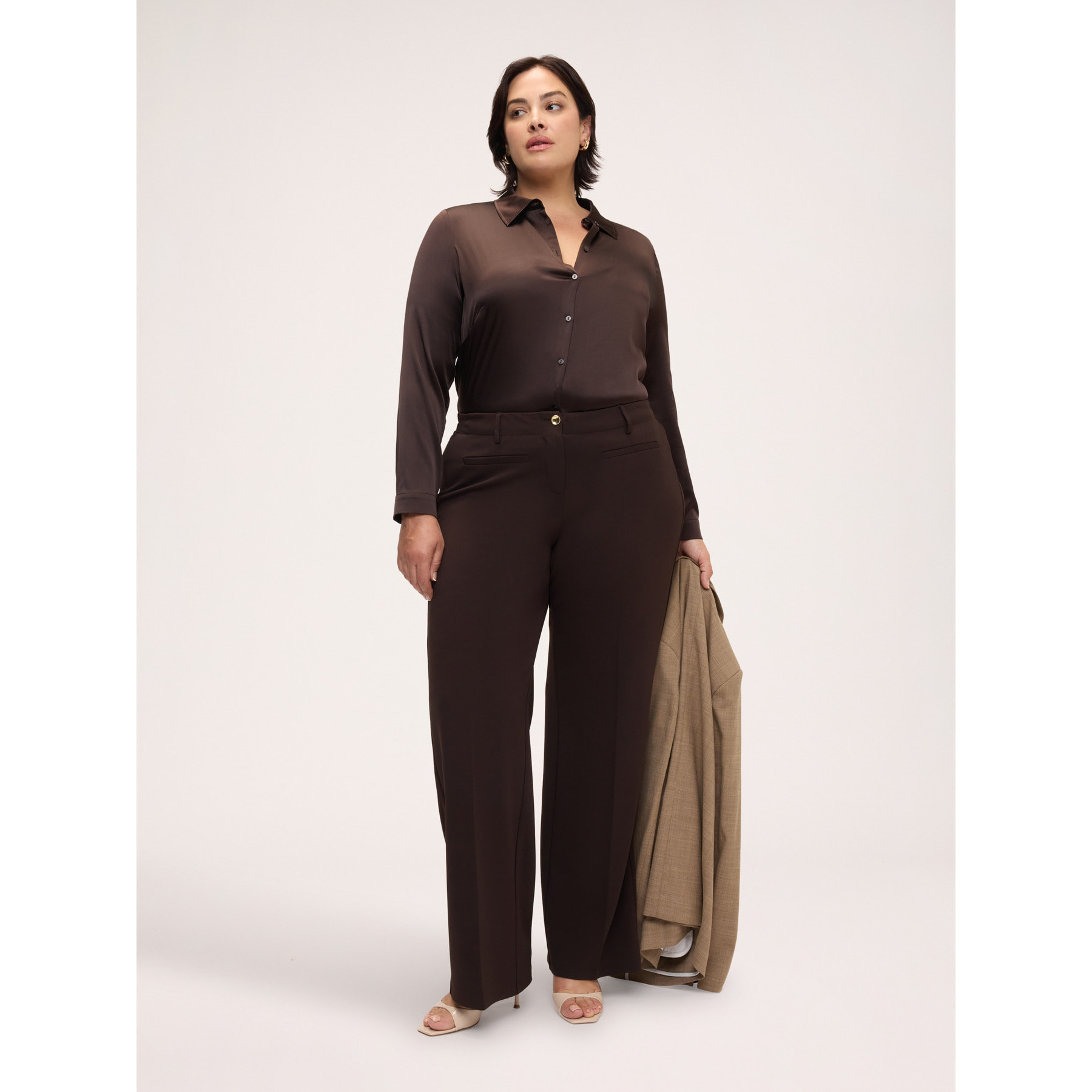 Fiorella Rubino - Camicia in seta stretch con colletto classico - Marrone
