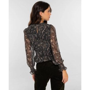 Blusa de mujer de gasa.