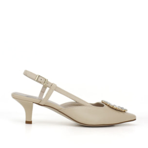 Salón de vestir en piel. Tacón de 6 cm