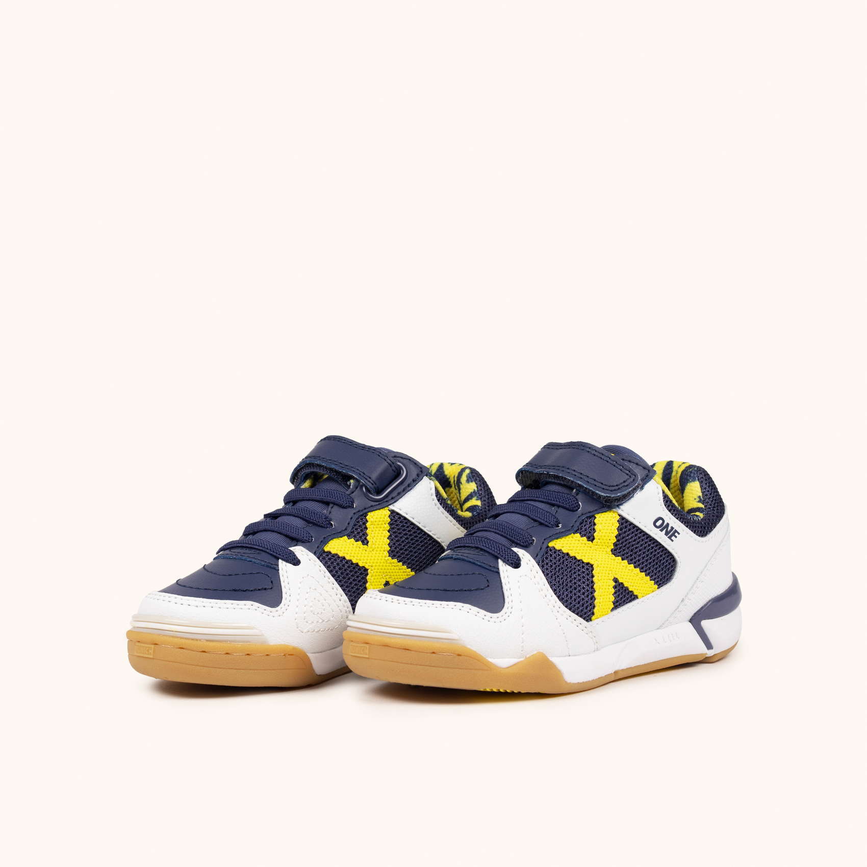 Zapatillas de fútbol sala infantiles con velcro en azul marino y blanco MUNICH ONE KID VCO 78