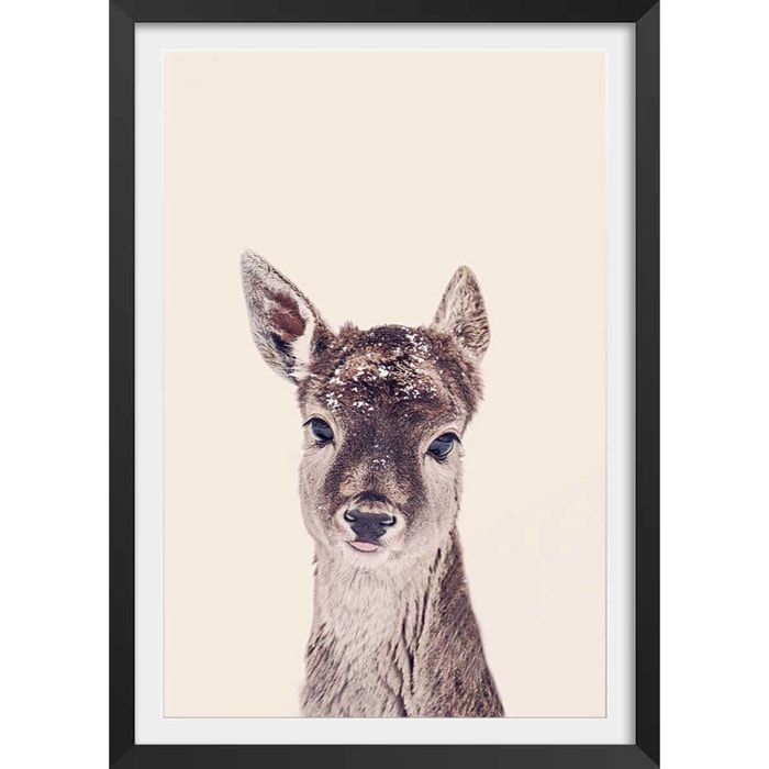 Affiche enfant biche enneigée  Affiche + cadre en bois - Noir