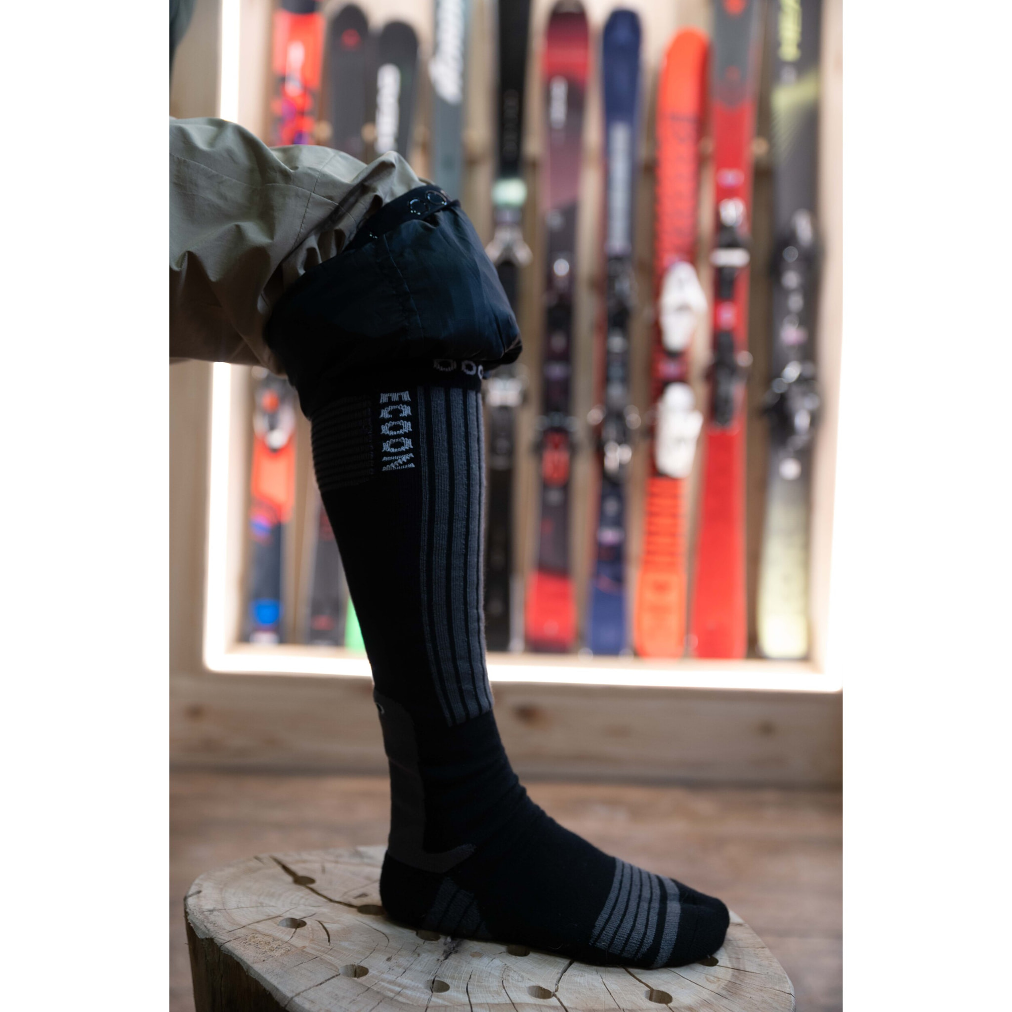 Calcetines Glossglock dela marca ECOON - Negro