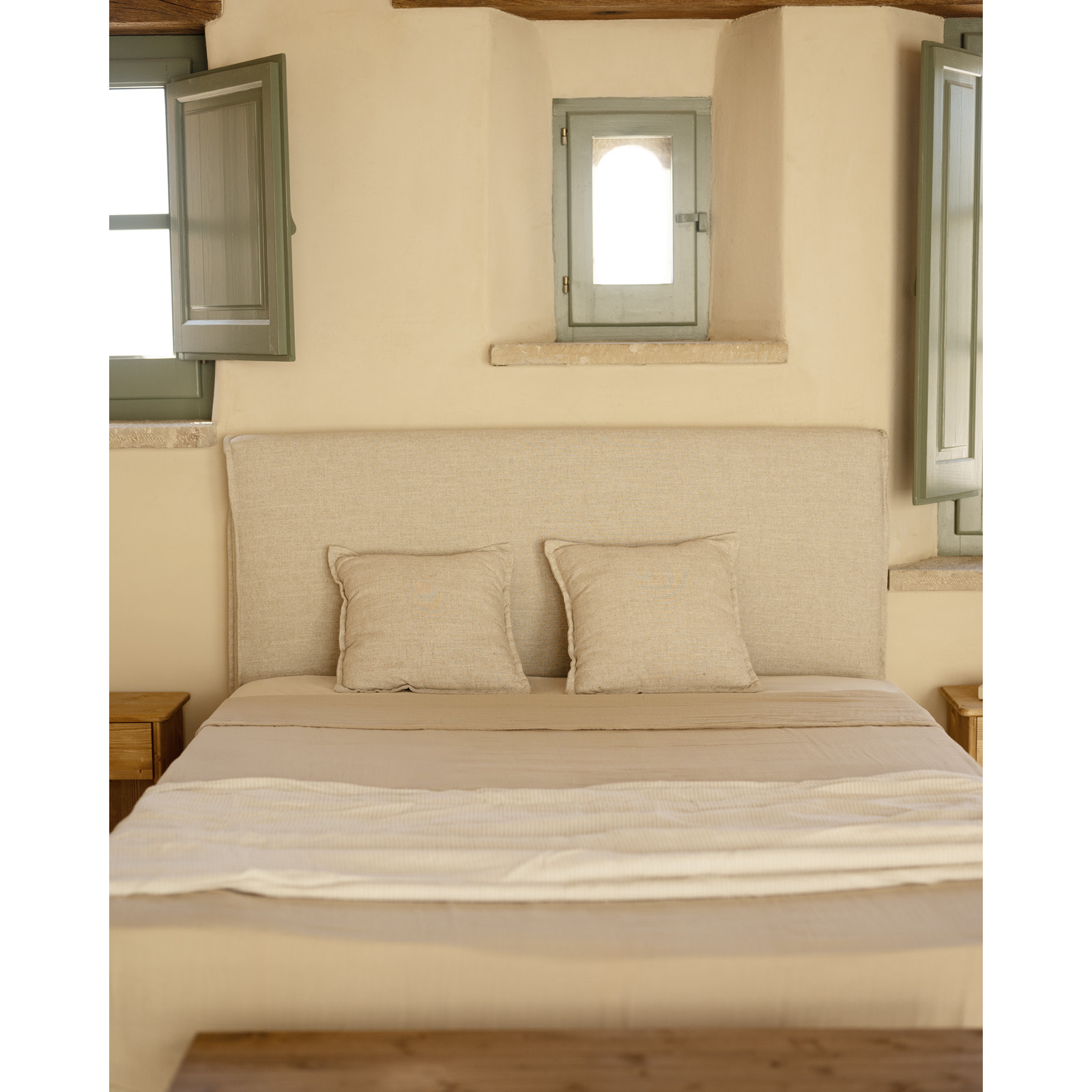 Lit coffre déhoussable en lin beige pour les sommiers en différentes tailles