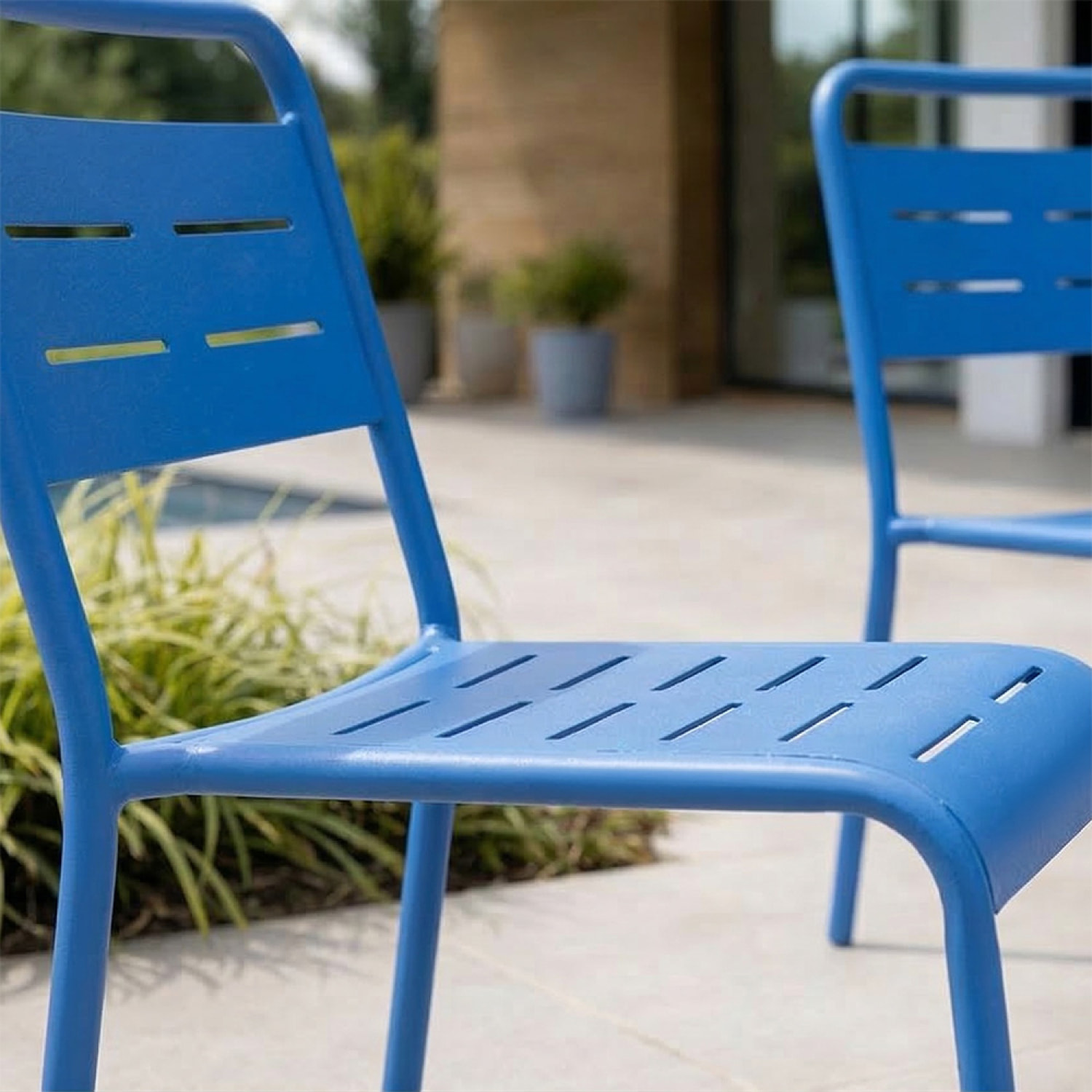 Ensemble de 4 chaises de jardin empilables bleues EVORA