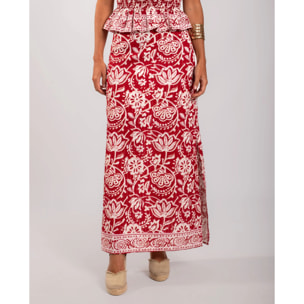 Falda larga con abertura lateral y cintura elástica