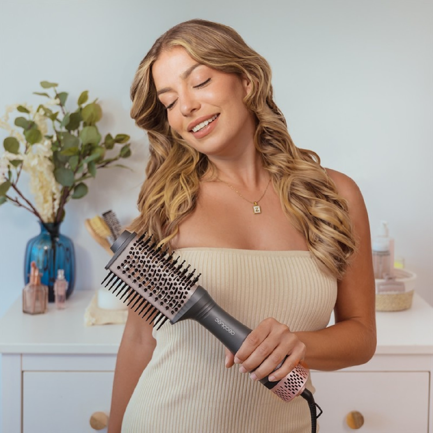Cecotec Brosse soufflante CeramicCare Unique Triangle