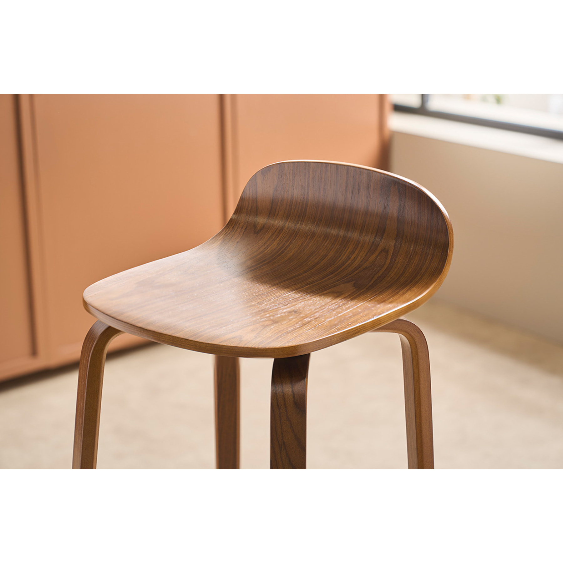 Tabourets de bar vintage noyer H68 cm (lot de 2) OBRA
