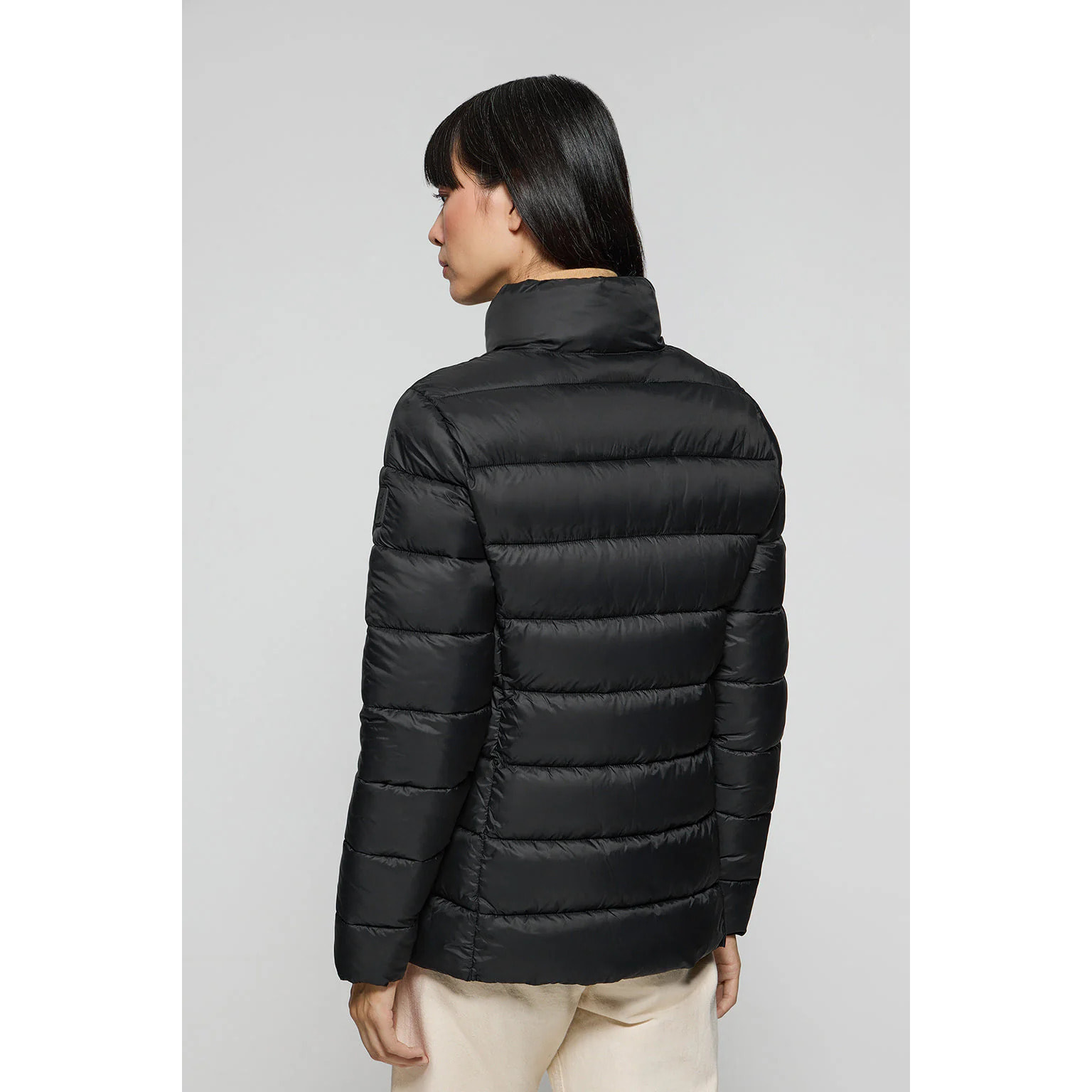 Giacca ultraleggera Susanne nera con toppa Rigby Go