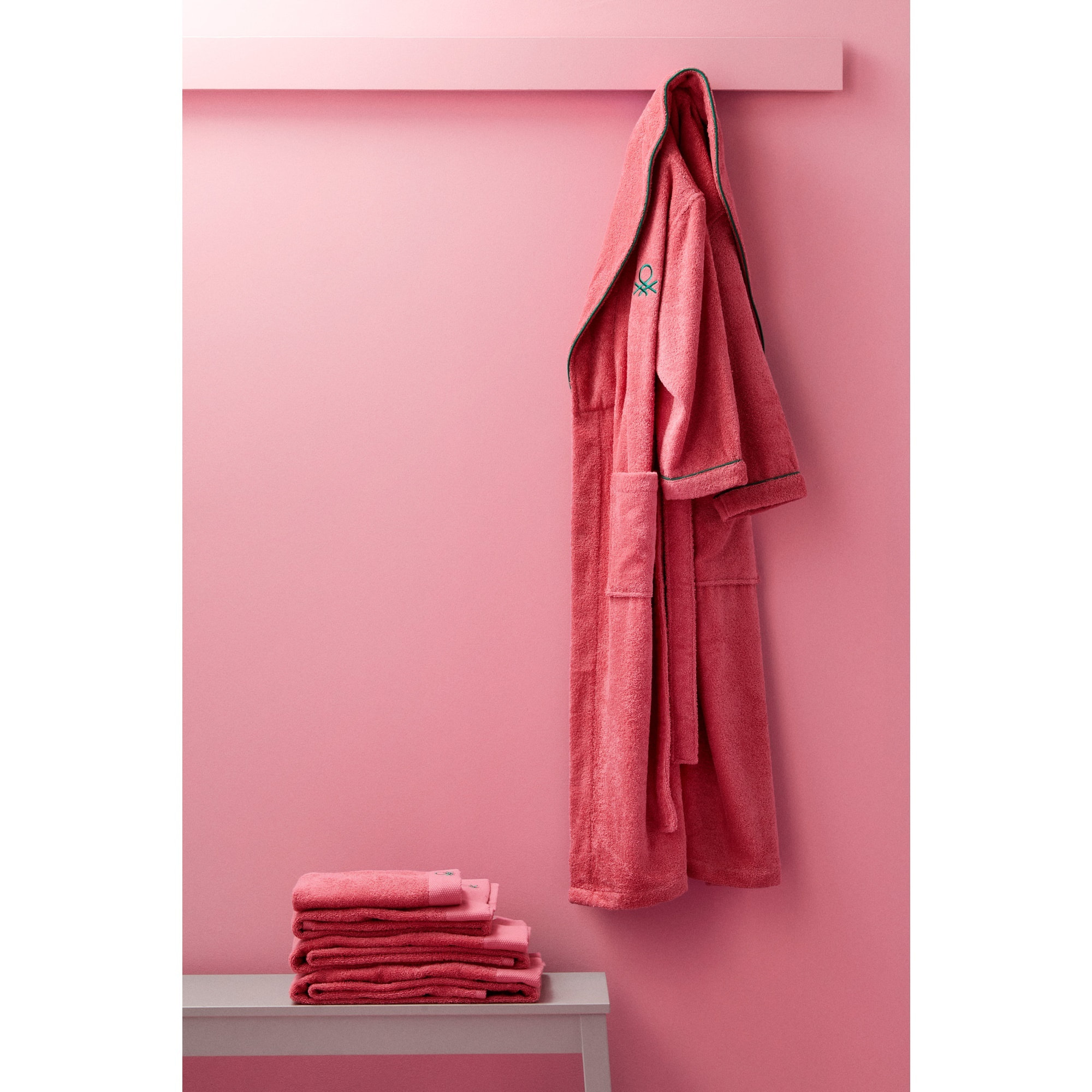 Albornoz s/m 420gsm 100% algodon c/ logo bordado rosa core benetton