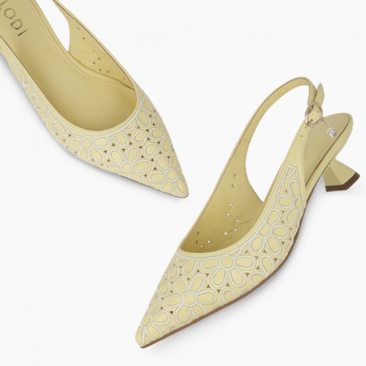 ZAPATOS DE SALÓN AMARILLOS A-VINA