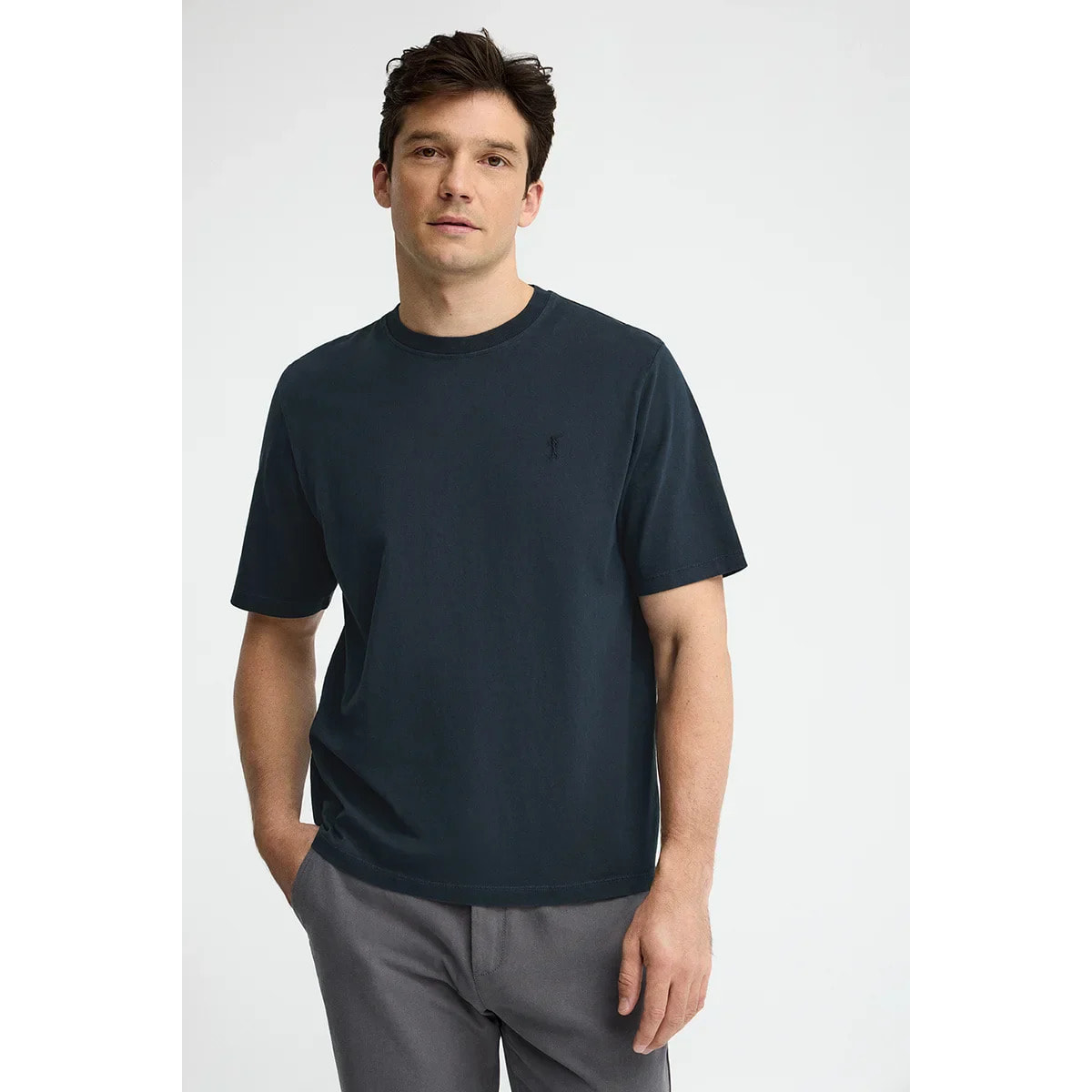 Camiseta azul marino de corte holgado y cuello redondo con logo Rigby Go