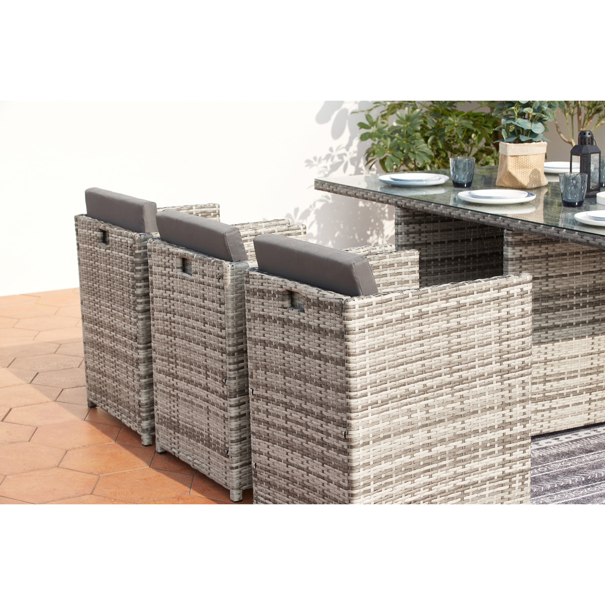 Salon de jardin encastrable 6 personnes en résine tressée gris REGINA