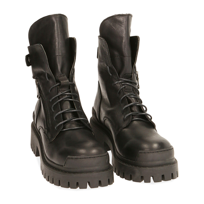 Anfibi neri in pelle, tacco 4,5 cm