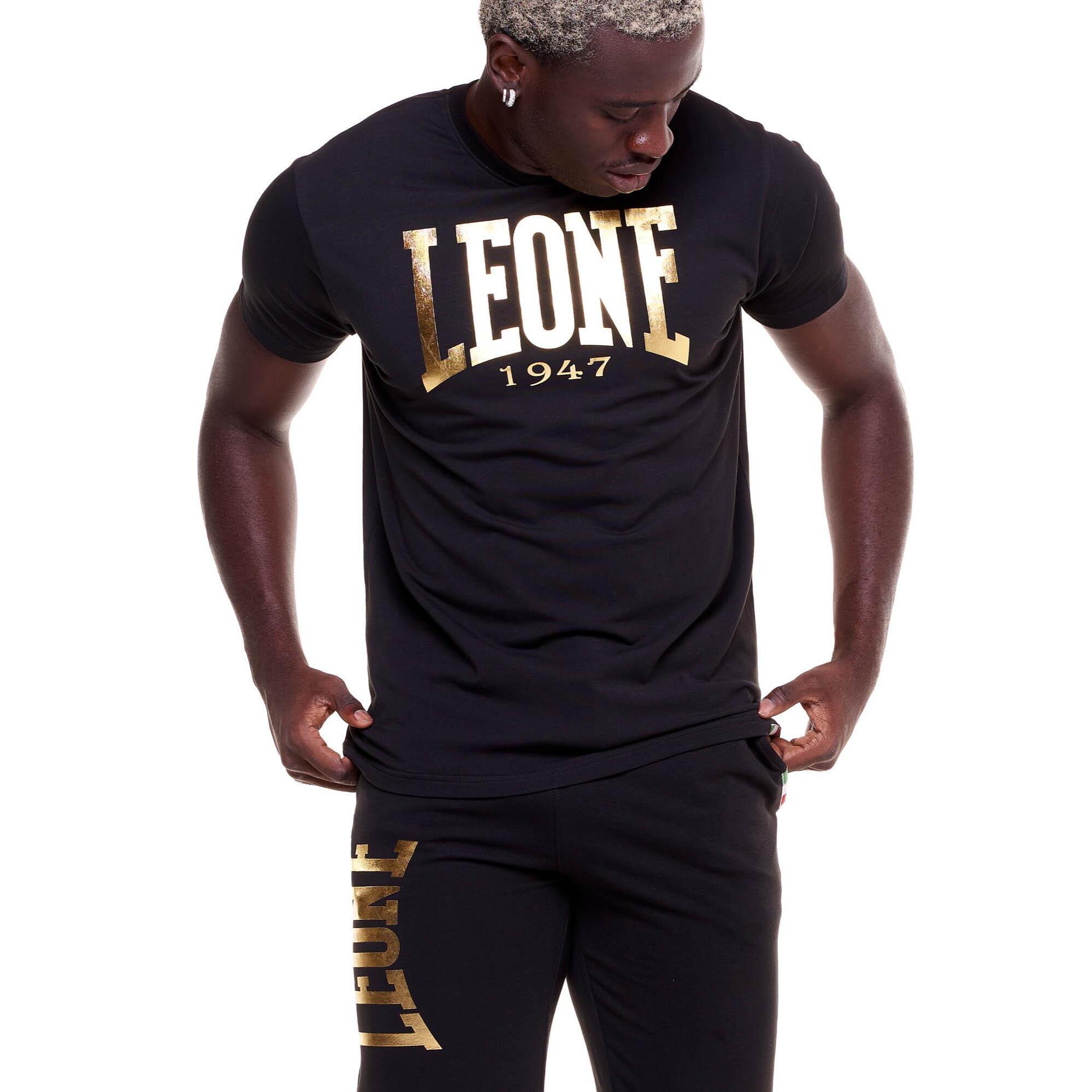 Camiseta dorada para hombre.